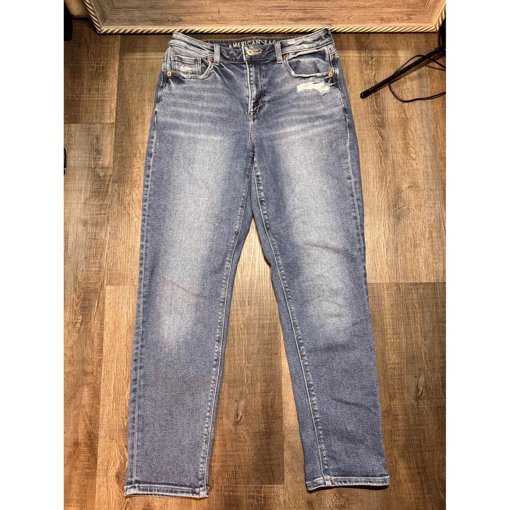 American Eagle Mom Jean Womens 4 Regular‎ Medium Wash Distressed High Rise